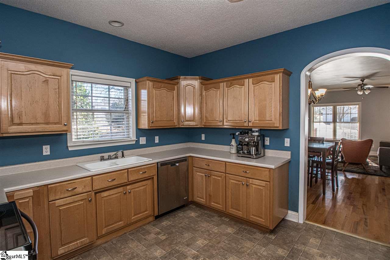110 Thompson Road Wellford, SC 29385 - Photo 10 of 29
