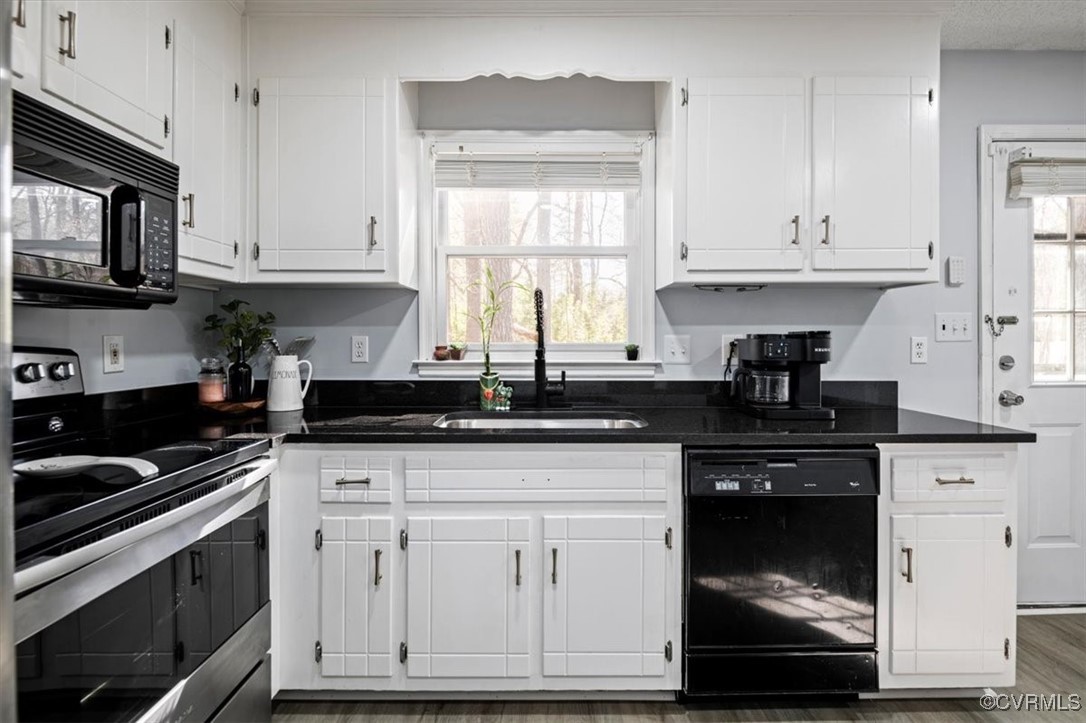 2937 Forest Hills Road Petersburg, VA 23805 - Photo 12 of 33