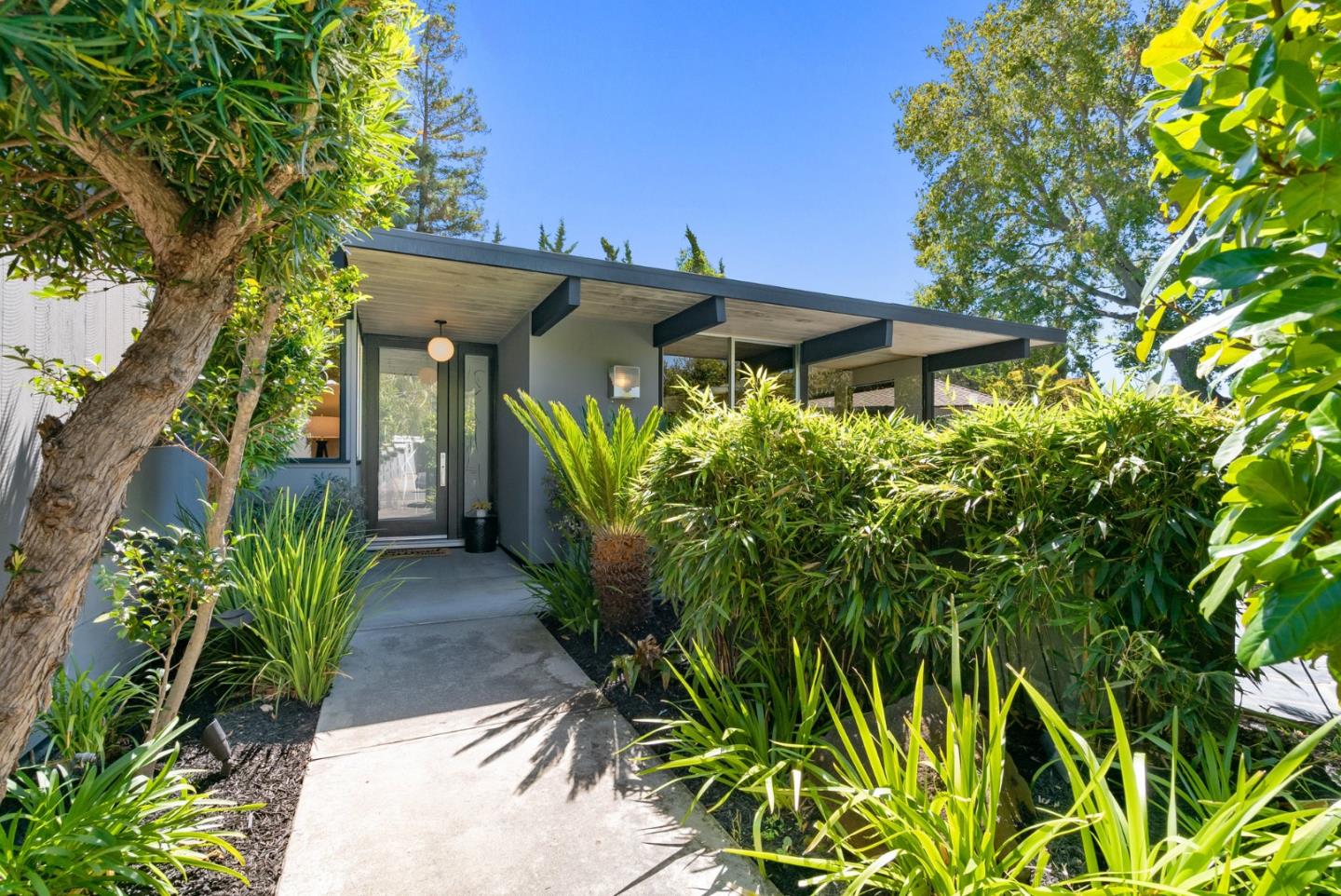 958 Eichler Drive Mountain View, CA 94040 - Photo 11 of 62