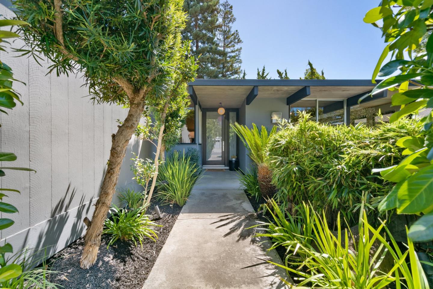 958 Eichler Drive Mountain View, CA 94040 - Photo 10 of 62