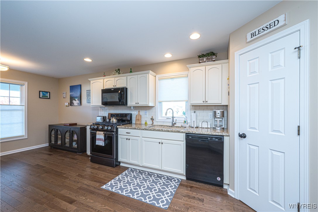 2 Saybrook Drive Lancaster, NY 14086 - Photo 11 of 48