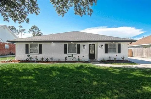 $290,000 | 247 Somerset Road, Laplace, LA 70068