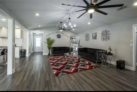 $290,000 | 247 Somerset Road, Laplace, LA 70068