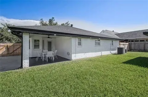 $290,000 | 247 Somerset Road, Laplace, LA 70068