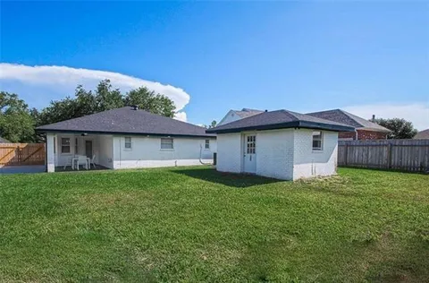 $290,000 | 247 Somerset Road, Laplace, LA 70068