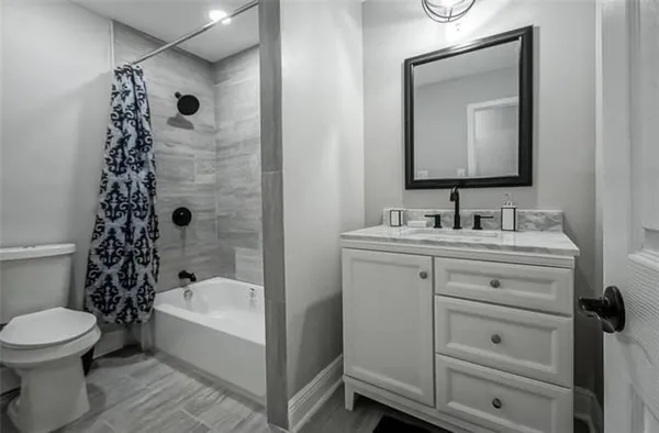 $290,000 | 247 Somerset Road, Laplace, LA 70068