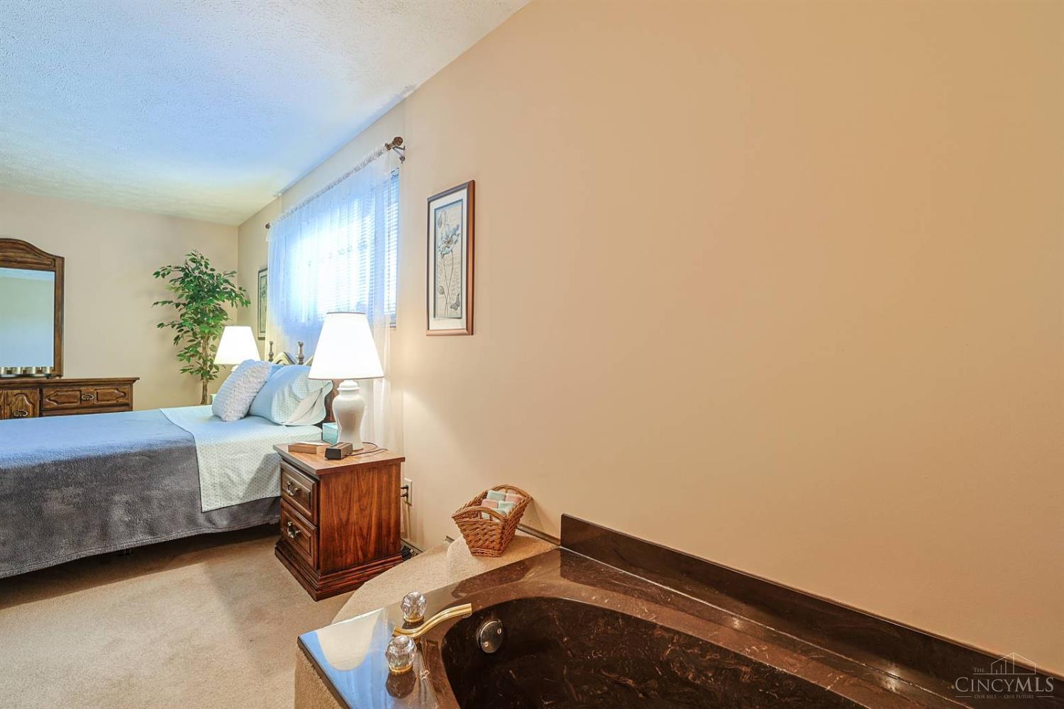 5800 West Fork Road Cincinnati, OH 45247 - Photo 28 of 46