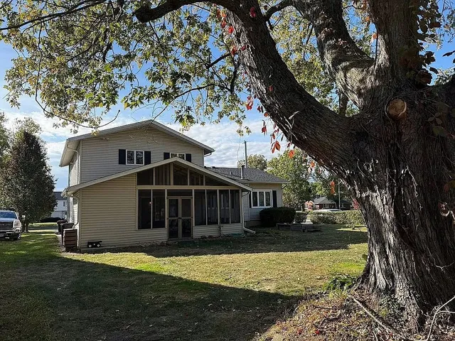 $365,900 | 219 West Birchwood Street, Morton, IL 61550