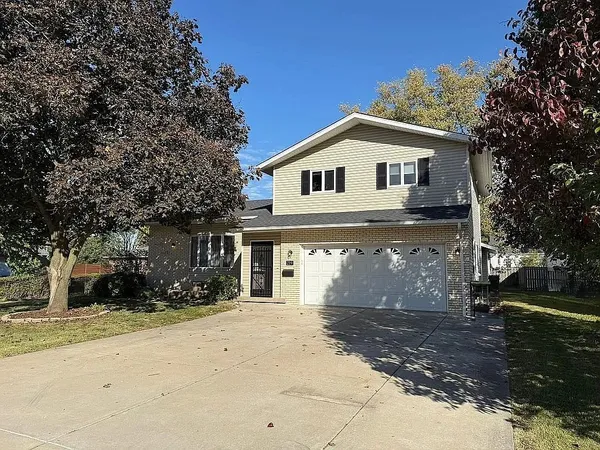 $349,900 | 219 West Birchwood Street, Morton, IL 61550
