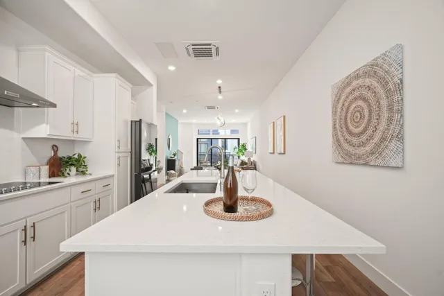 $1,298,000 | 176 Waters Park Circle, San Mateo, CA 94403