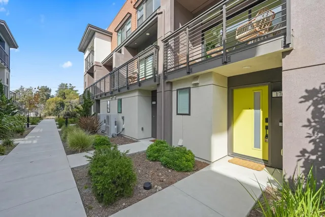 $1,298,000 | 176 Waters Park Circle, San Mateo, CA 94403