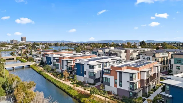 $1,298,000 | 176 Waters Park Circle, San Mateo, CA 94403