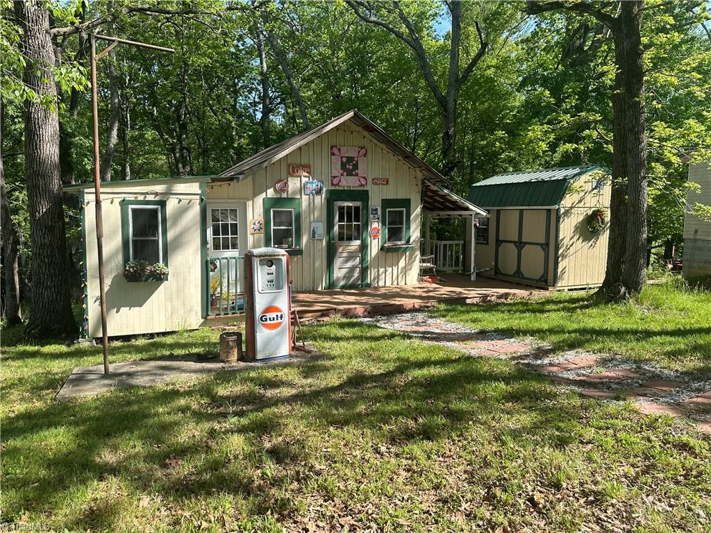 4842 Hatchers Chapel Road Stuart, VA 24171 - Photo 16 of 36