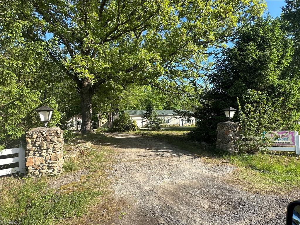 4842 Hatchers Chapel Road Stuart, VA 24171 - Photo 21 of 36