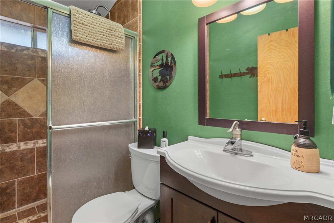 39625 Flicker Road Fawnskin, CA 92333 - Photo 21 of 47