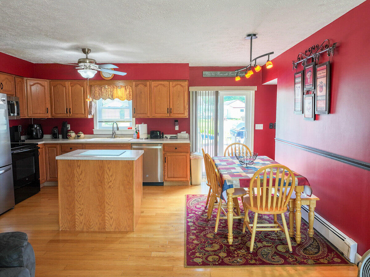 15 Kevin Street Lewiston, ME 04240 - Photo 10 of 43 Kitchen