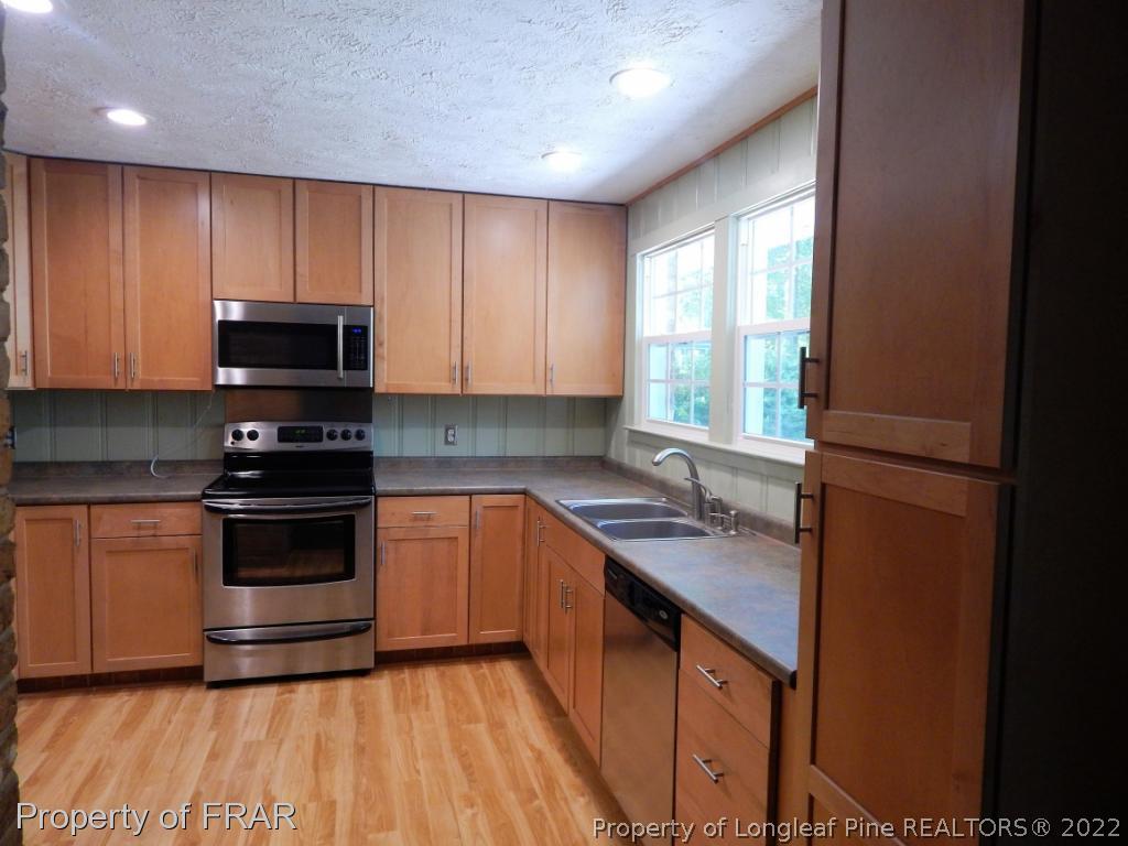 1806 Lyon Road Fayetteville, NC 28303 - Photo 8 of 36 Gallery Image 8