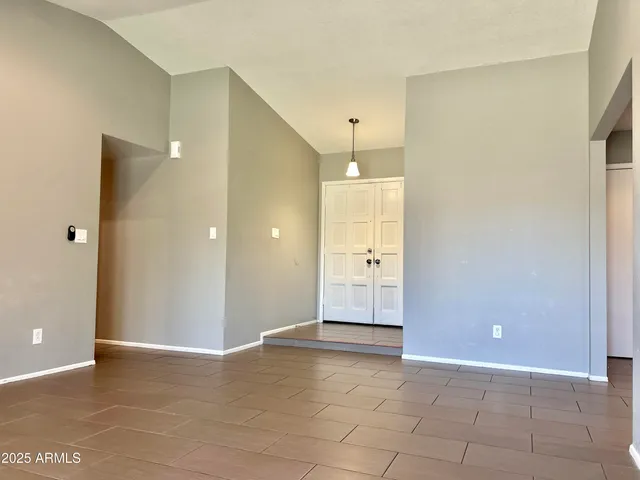 $2,145 | 809 West Peralta Avenue, Mesa, AZ 85210