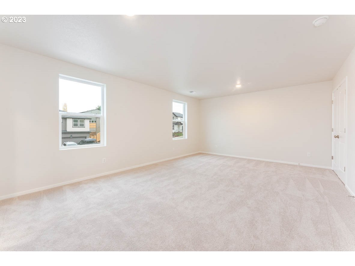 5629 Earth Street Northeast Dallas, OR 97338 - Photo 22 of 35 a view of an empty room with a window