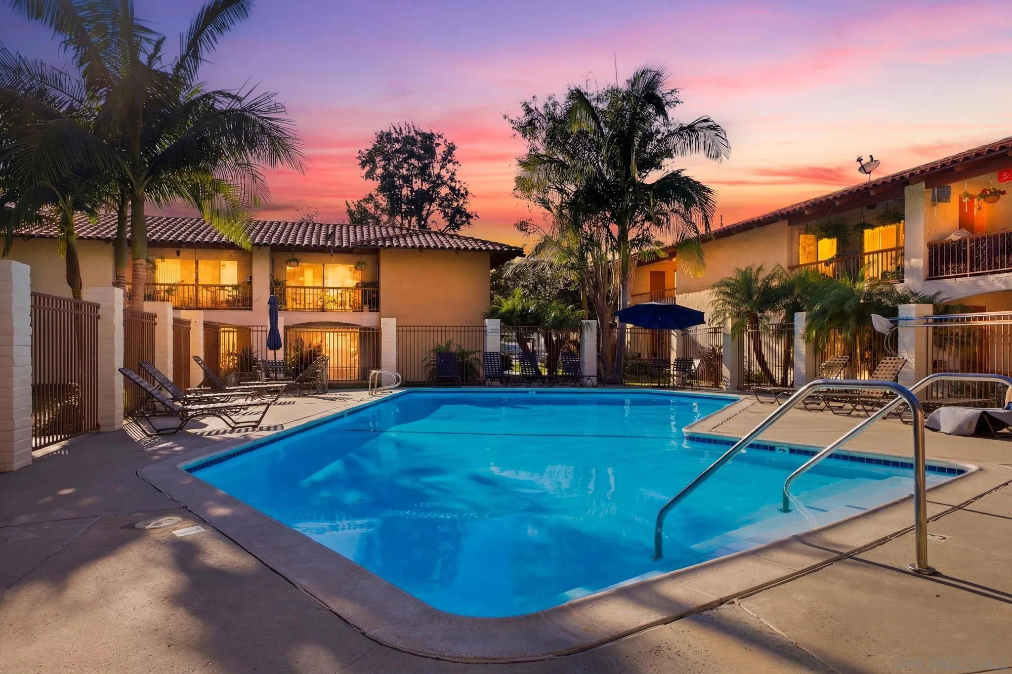 6019 Rancho Mission Road, Unit 204 San Diego, CA 92108 - Photo 2 of 38 Community Pool