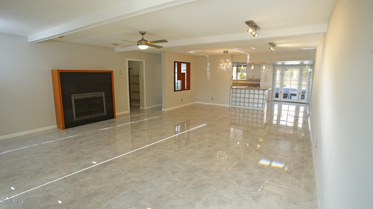 1734 East Mountain View Road Phoenix, AZ 85020 - Photo 3 of 16 07