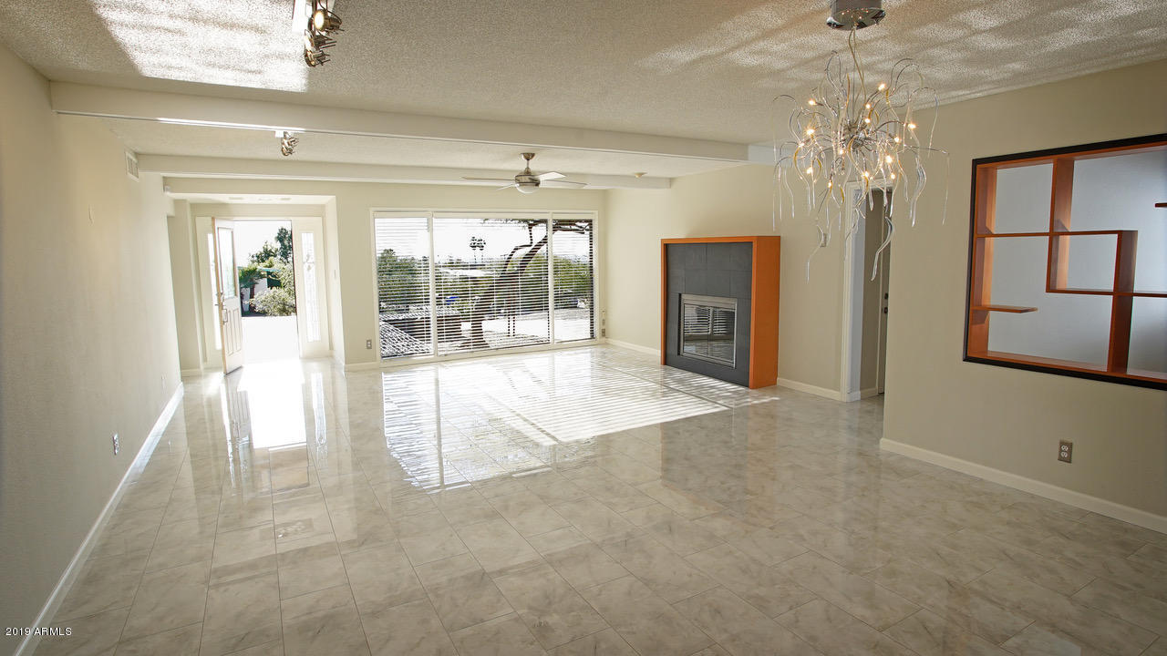 1734 East Mountain View Road Phoenix, AZ 85020 - Photo 6 of 16 08