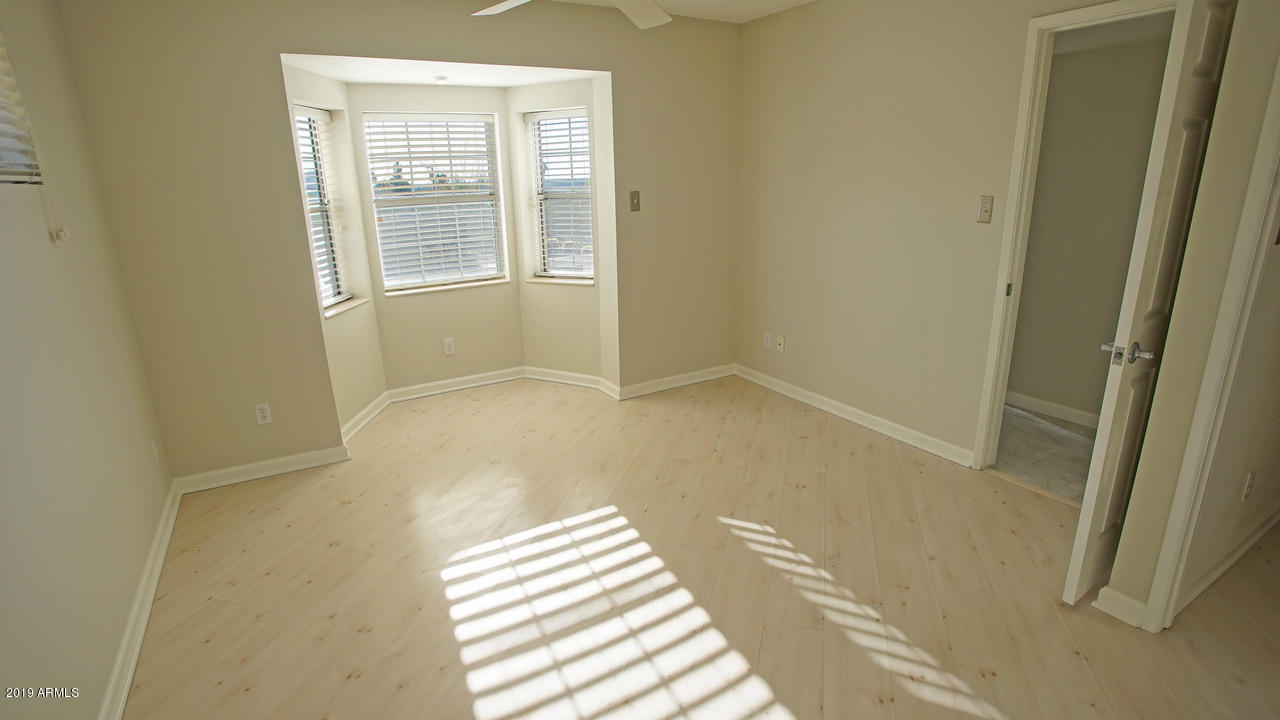 1734 East Mountain View Road Phoenix, AZ 85020 - Photo 7 of 16 18