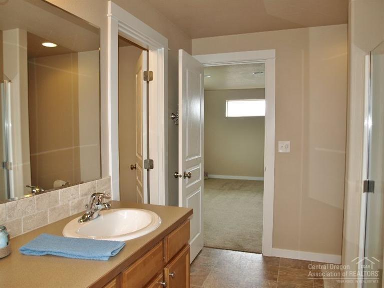 21194 Keyte Road Bend, OR 97701 - Photo 20 of 24 Master bathroom room