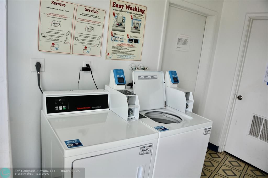 4070 Exeter Boca Raton, FL 33434 - Photo 20 of 59 a utility room with dryer and washer