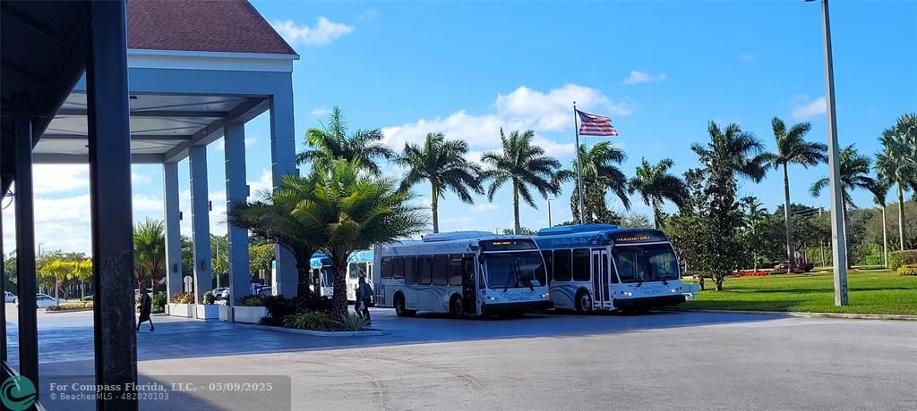 4070 Exeter Boca Raton, FL 33434 - Photo 37 of 59 a view of a house with a swimming pool and sitting area
