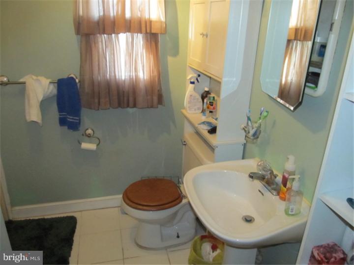 2711 Springhill Road Secane, PA 19018 - Photo 15 of 17 Bathroom