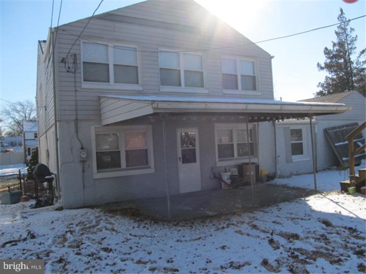 2711 Springhill Road Secane, PA 19018 - Photo 3 of 17 Exterior Back