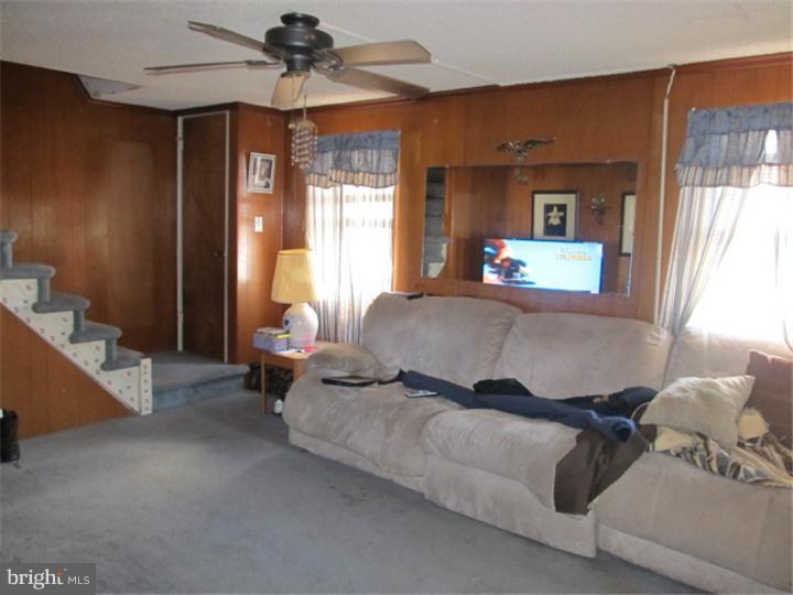 2711 Springhill Road Secane, PA 19018 - Photo 8 of 17 Living Room