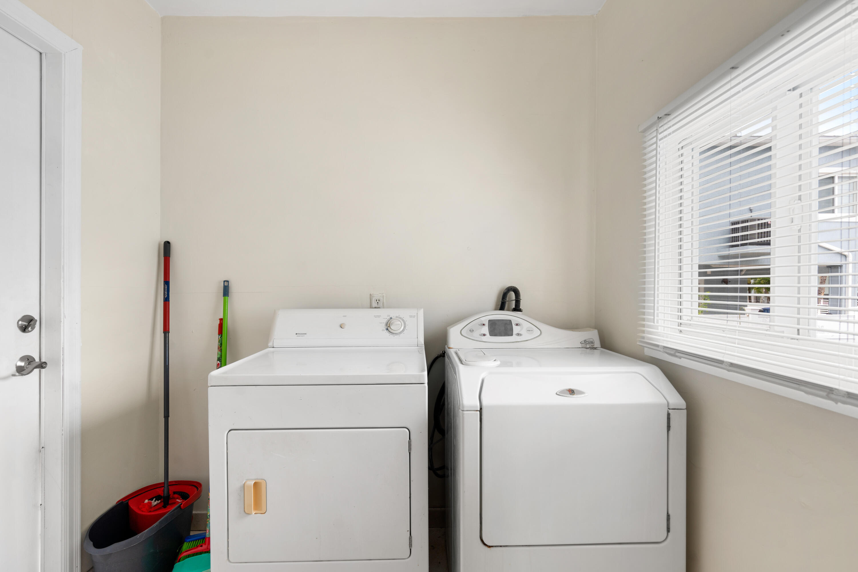 434 Big Pine Road Key Largo, FL 33037 - Photo 23 of 32 Laundry