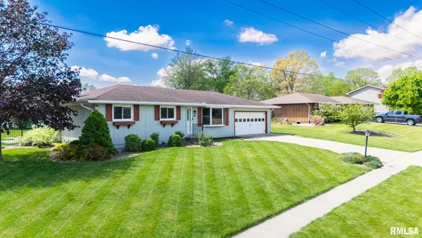 $305,000 | 1128 West Progress Street, Metamora, IL 61548