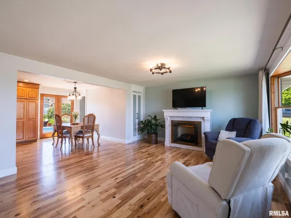 $305,000 | 1128 West Progress Street, Metamora, IL 61548