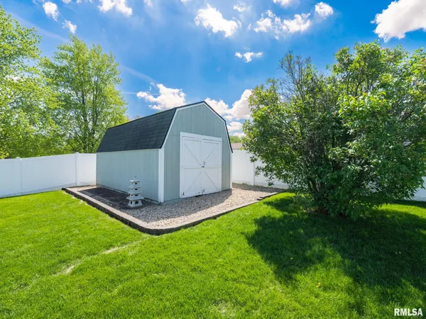 $305,000 | 1128 West Progress Street, Metamora, IL 61548