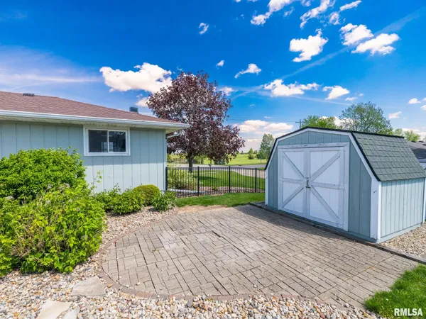 $305,000 | 1128 West Progress Street, Metamora, IL 61548