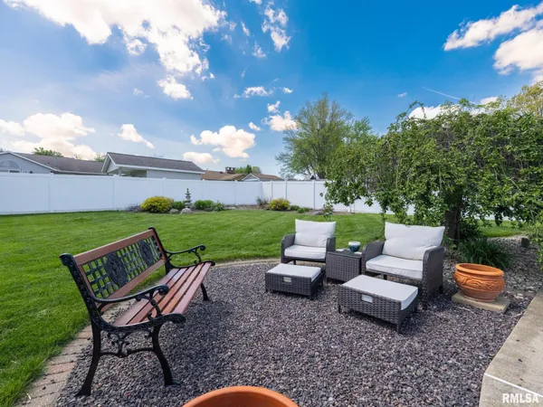 $305,000 | 1128 West Progress Street, Metamora, IL 61548