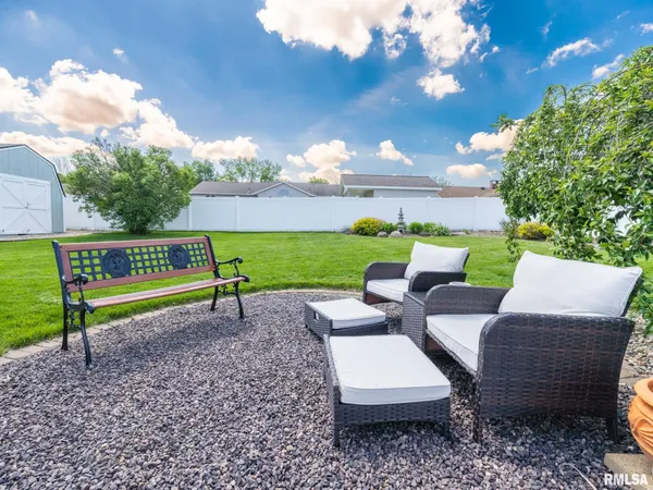 $305,000 | 1128 West Progress Street, Metamora, IL 61548