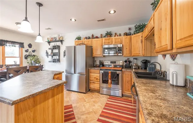 $289,500 | 302 South Patton Street, Newburg, MO 65550