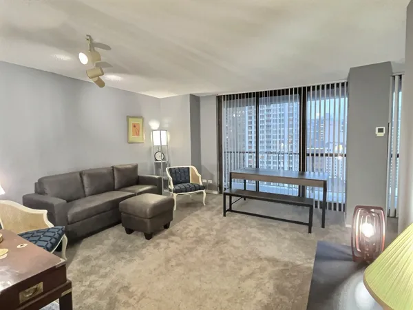 $2,200 | 10 East Ontario Street, Unit 2801, Chicago, IL 60611