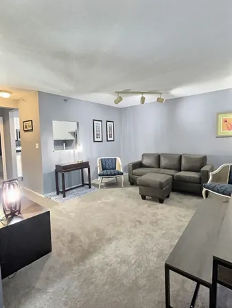 $2,200 | 10 East Ontario Street, Unit 2801, Chicago, IL 60611
