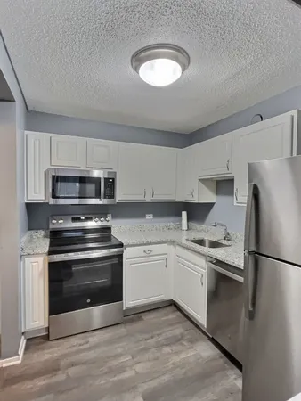 $2,200 | 10 East Ontario Street, Unit 2801, Chicago, IL 60611