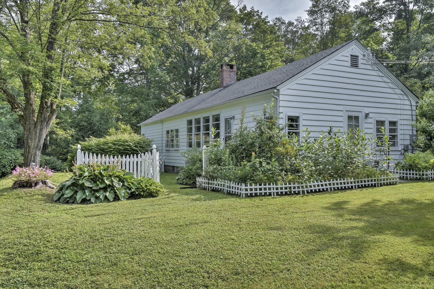 22 Old Keene Road Walpole, NH 03608 - Photo 4 of 39
