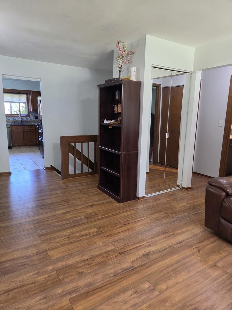 1907 West Golf Road, Unit 1B Mount Prospect, IL 60056 - Photo 16 of 23