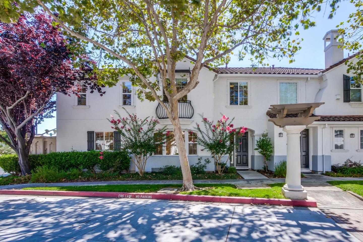 35489 Monterra Circle Union City, CA 94587 - Photo 2 of 52 a front view of a house with garden