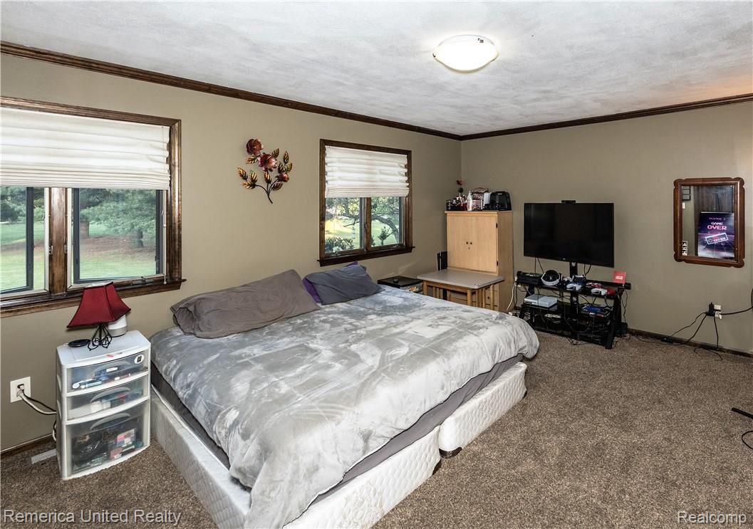 3901 Fenton Road Hartland, MI 48353 - Photo 26 of 55 24_10.jpg