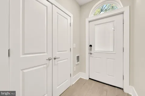 $525,000 | 1624 26th Place Southeast, Unit 2, Washington, DC 20020