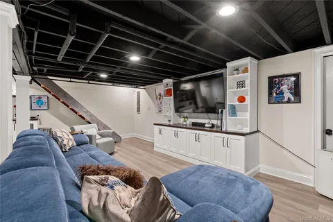 $1,150,000 | 47 Village Line Road, Babylon, NY 11702